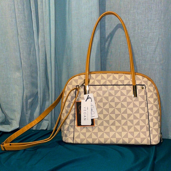 Handbags - NWT Vegan Tan & Gray Shoulder Bag with crossbody strap